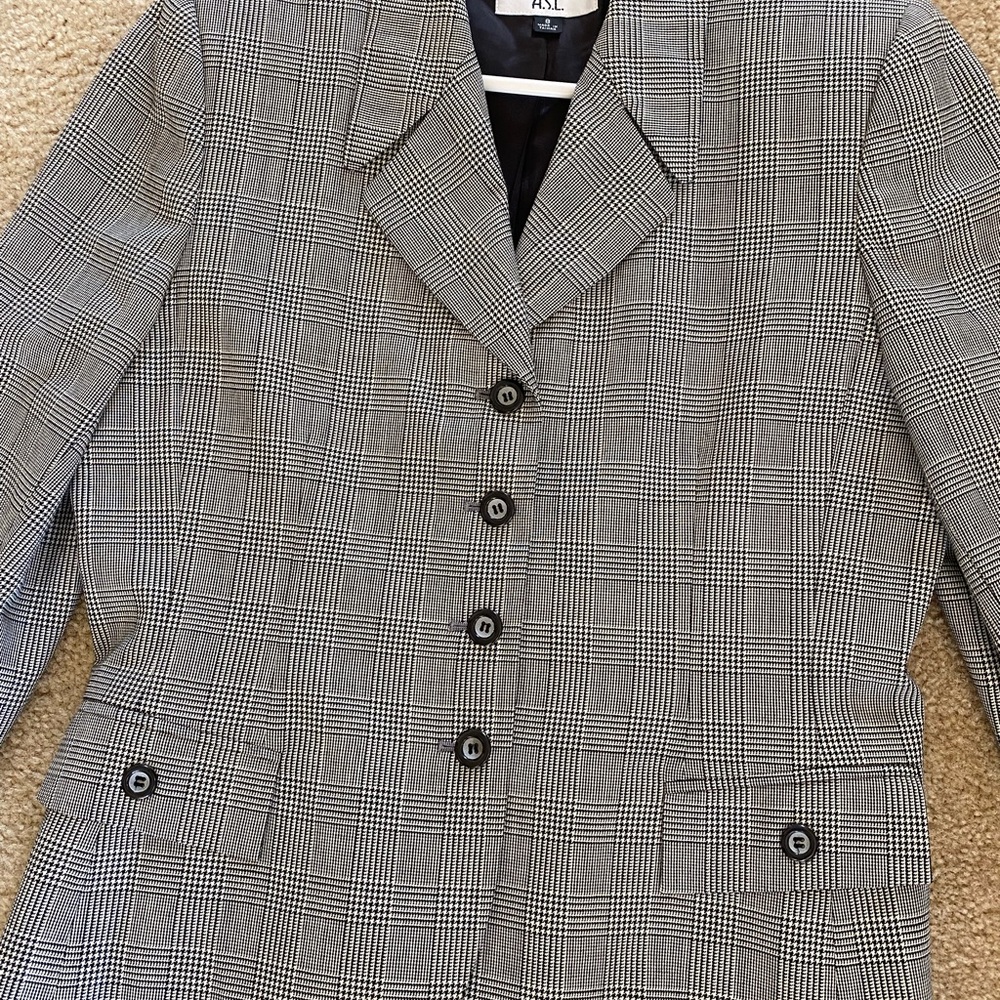 Kasper 2-piece Women’s Skirt Suit